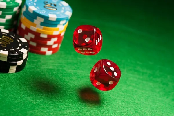 hobo live roulette studio with HD multi-camera setup showing wheel, betting table, and dealer